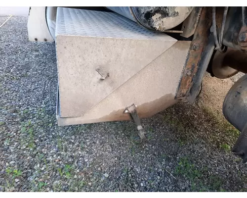 PETERBILT 386 BATTERY BOX