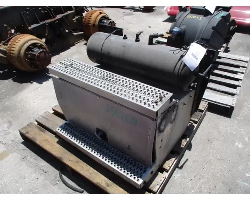 PETERBILT 386 BATTERY BOX