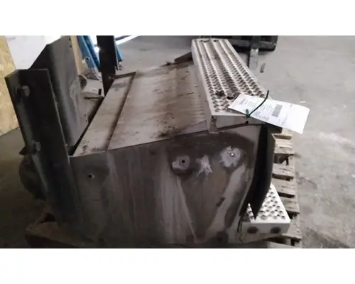 PETERBILT 386 BATTERY BOX