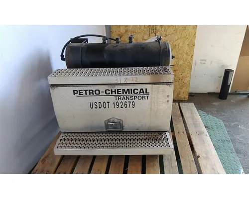 PETERBILT 386 BATTERY BOX