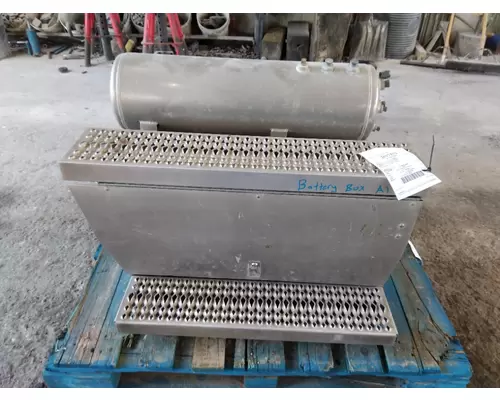 PETERBILT 386 BATTERY BOX