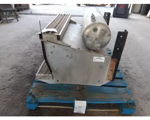 PETERBILT 386 BATTERY BOX