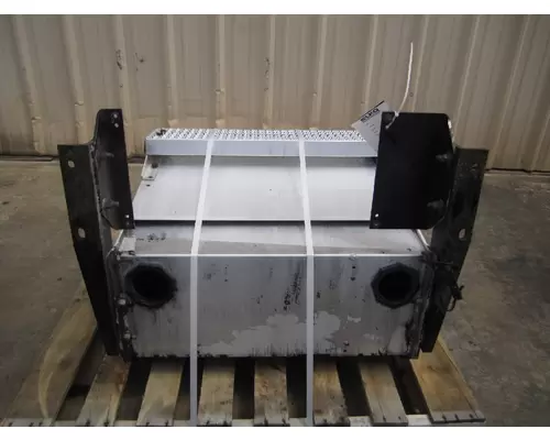 PETERBILT 386 BATTERY BOX