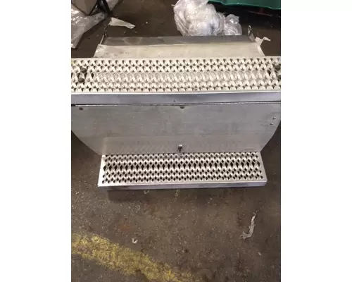 PETERBILT 386 BATTERY BOX