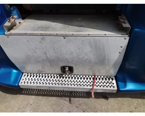 PETERBILT 386 BATTERY BOX