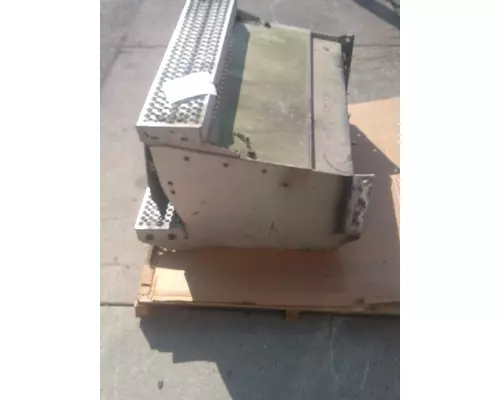 PETERBILT 386 BATTERY BOX