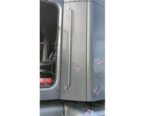 PETERBILT 386 BODY PARTS, MISC.