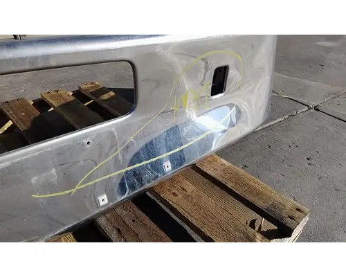 PETERBILT 386 BUMPER ASSEMBLY, FRONT