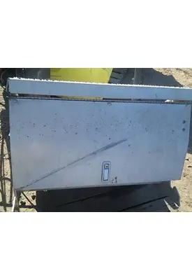 PETERBILT 386 Battery Box/Tray