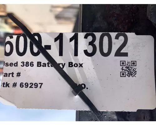 PETERBILT 386 Battery Box