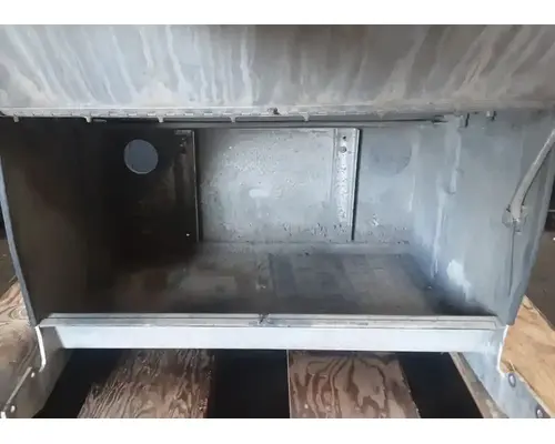 PETERBILT 386 Battery Boxes
