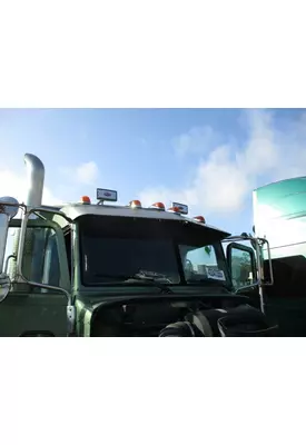 PETERBILT 386 CAB CLIP
