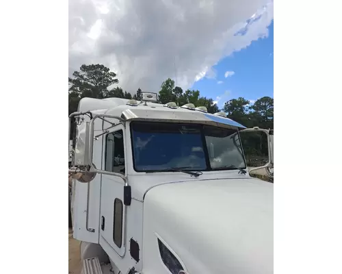 PETERBILT 386 CAB CLIP