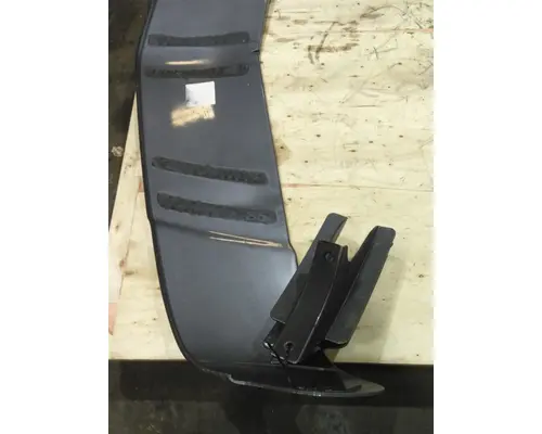 PETERBILT 386 CAB CLIP