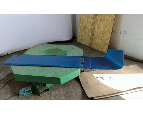 PETERBILT 386 CAB EXTENSION