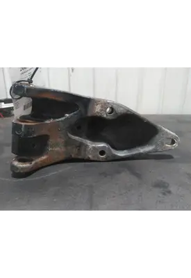PETERBILT 386 CAB MOUNT,BRACKET