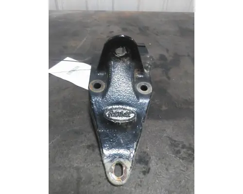 PETERBILT 386 CAB MOUNT,BRACKET