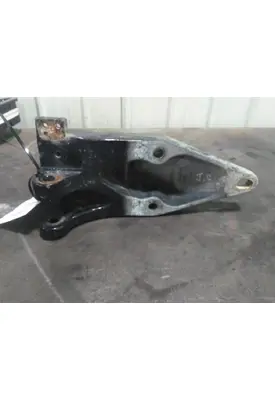 PETERBILT 386 CAB MOUNT,BRACKET