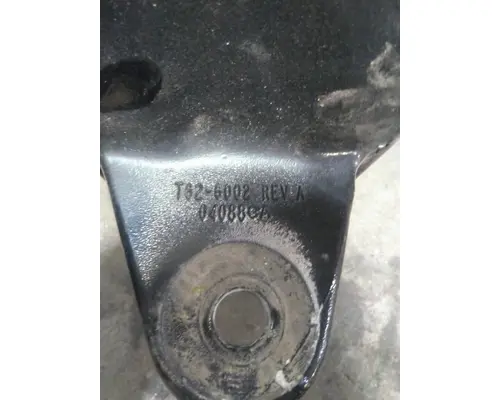 PETERBILT 386 CAB MOUNT,BRACKET