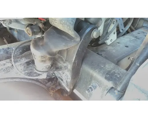 PETERBILT 386 CAB MOUNT,BRACKET