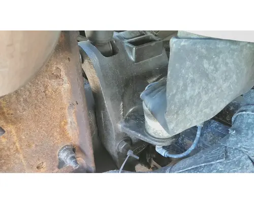 PETERBILT 386 CAB MOUNT,BRACKET