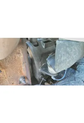 PETERBILT 386 CAB MOUNT,BRACKET