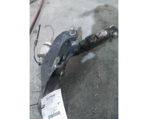 PETERBILT 386 CAB MOUNT,BRACKET