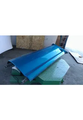 PETERBILT 386 CAB SKIRT/SIDE FAIRING