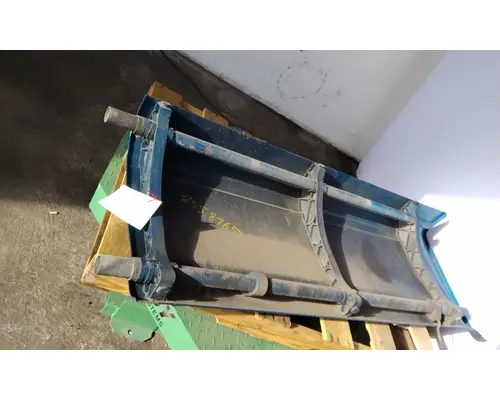 PETERBILT 386 CAB SKIRTSIDE FAIRING