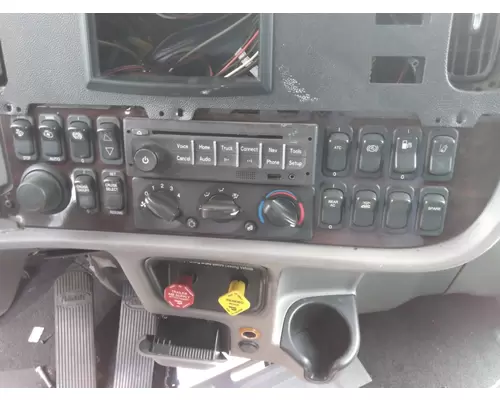 PETERBILT 386 CAB