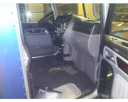 PETERBILT 386 CAB