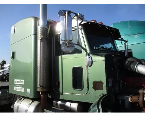 PETERBILT 386 CAB