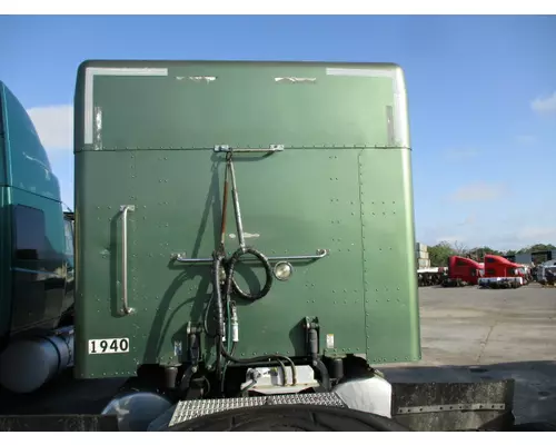 PETERBILT 386 CAB