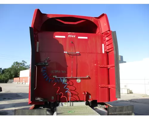 PETERBILT 386 CAB