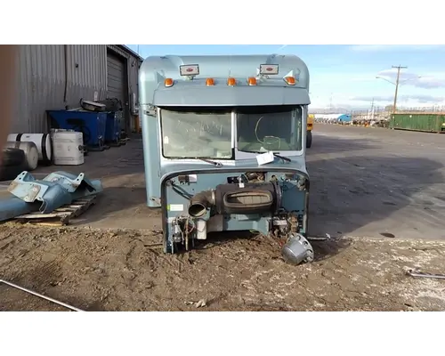 PETERBILT 386 CAB