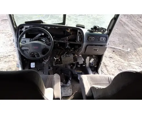 PETERBILT 386 CAB