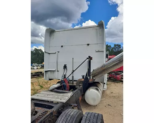 PETERBILT 386 CAB