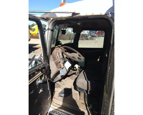 PETERBILT 386 CAB