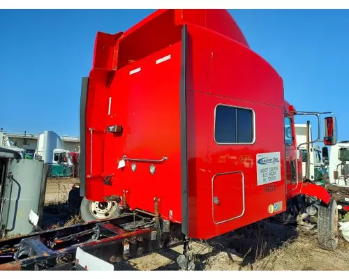 PETERBILT 386 CAB