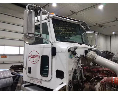PETERBILT 386 CAB