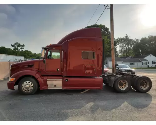 PETERBILT 386 CAB