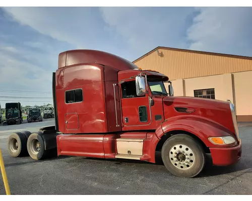 PETERBILT 386 CAB