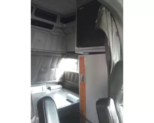 PETERBILT 386 CAB