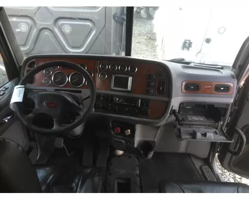PETERBILT 386 CAB