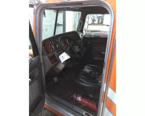 PETERBILT 386 CAB