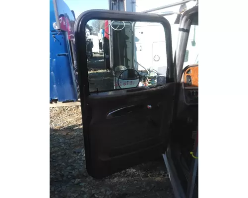 PETERBILT 386 CAB