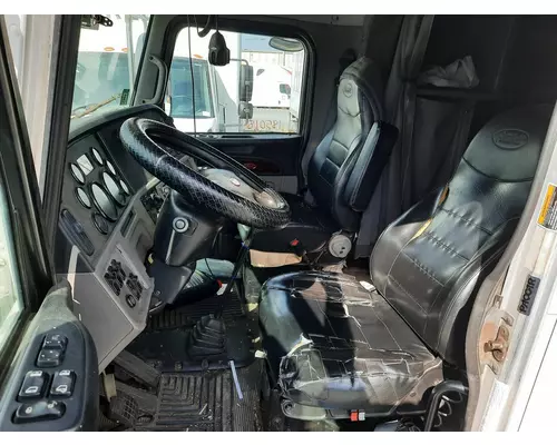 PETERBILT 386 CAB