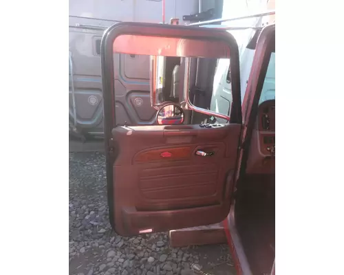 PETERBILT 386 CAB