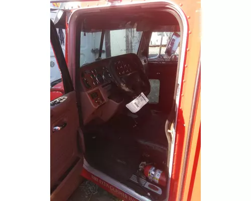 PETERBILT 386 CAB