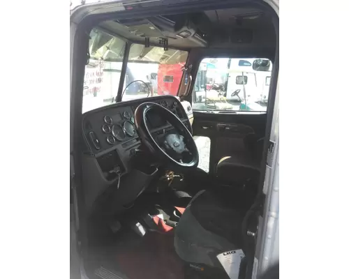 PETERBILT 386 CAB